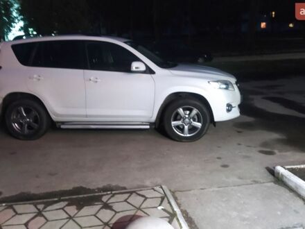 Білий Тойота РАВ 4, об'ємом двигуна 2 л та пробігом 167 тис. км за 13800 $, фото 1 на Automoto.ua