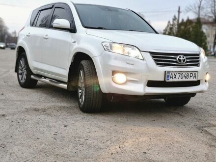 Білий Тойота РАВ 4, об'ємом двигуна 2.2 л та пробігом 253 тис. км за 15000 $, фото 1 на Automoto.ua