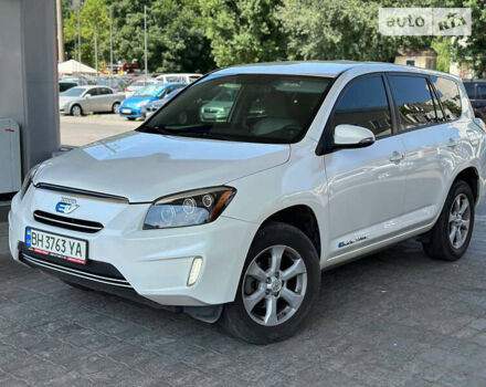 Белый Тойота РАВ 4, объемом двигателя 0 л и пробегом 120 тыс. км за 12500 $, фото 1 на Automoto.ua