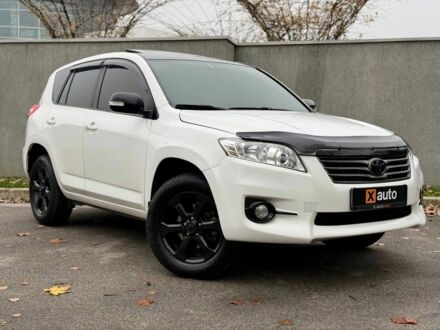 Белый Тойота РАВ 4, объемом двигателя 2 л и пробегом 173 тыс. км за 11900 $, фото 1 на Automoto.ua