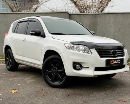 Белый Тойота РАВ 4, объемом двигателя 2 л и пробегом 173 тыс. км за 11900 $, фото 1 на Automoto.ua