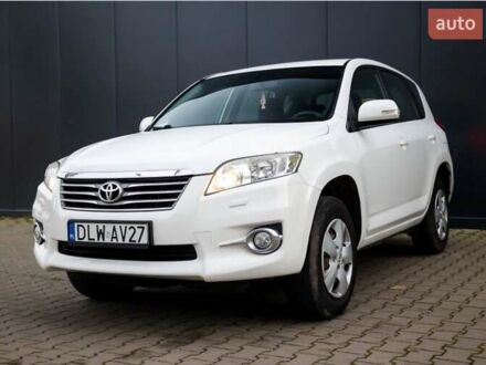 Белый Тойота РАВ 4, объемом двигателя 0 л и пробегом 253 тыс. км за 6200 $, фото 1 на Automoto.ua