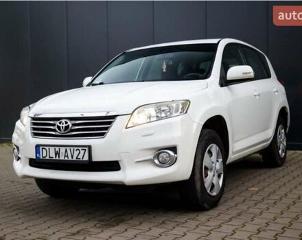 Білий Тойота РАВ 4, об'ємом двигуна 0 л та пробігом 253 тис. км за 6200 $, фото 1 на Automoto.ua