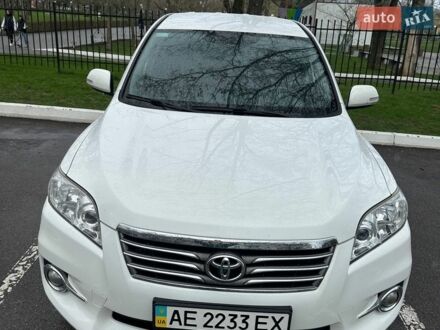 Білий Тойота РАВ 4, об'ємом двигуна 0 л та пробігом 158 тис. км за 13500 $, фото 1 на Automoto.ua