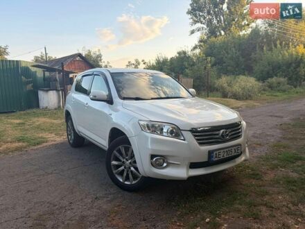 Білий Тойота РАВ 4, об'ємом двигуна 2.23 л та пробігом 209 тис. км за 14600 $, фото 1 на Automoto.ua