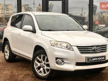 Белый Тойота РАВ 4, объемом двигателя 1.99 л и пробегом 147 тыс. км за 9990 $, фото 1 на Automoto.ua