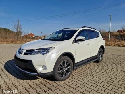 Белый Тойота РАВ 4, объемом двигателя 2.2 л и пробегом 200 тыс. км за 9800 $, фото 1 на Automoto.ua