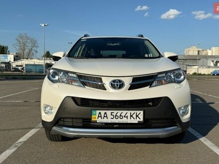 Белый Тойота РАВ 4, объемом двигателя 2.49 л и пробегом 166 тыс. км за 15000 $, фото 1 на Automoto.ua