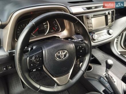 Тойота РАВ 4 2013 у Одесі на Automoto.ua Білий Тойота РАВ 4, об'ємом двигуна 2.23 л та пробігом 148 тис. км за 17600 $, фото 1 на Automoto.ua