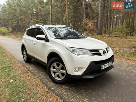 Тойота РАВ 4 2013 у Києві на Automoto.ua Білий Тойота РАВ 4, об'ємом двигуна 2 л та пробігом 192 тис. км за 16800 $, фото 1 на Automoto.ua