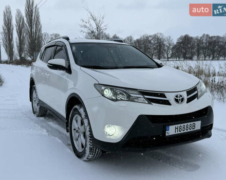 Белый Тойота РАВ 4, объемом двигателя 2 л и пробегом 206 тыс. км за 16300 $, фото 1 на Automoto.ua