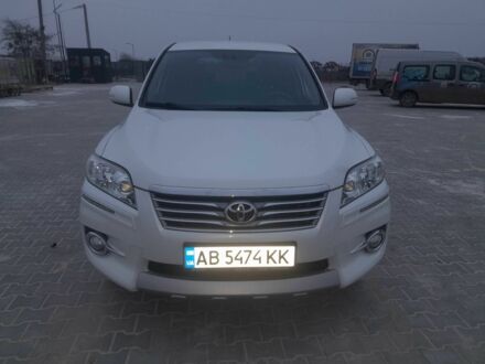 Белый Тойота РАВ 4, объемом двигателя 2.2 л и пробегом 200 тыс. км за 14809 $, фото 1 на Automoto.ua