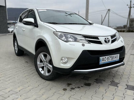 Белый Тойота РАВ 4, объемом двигателя 2.23 л и пробегом 220 тыс. км за 17200 $, фото 1 на Automoto.ua