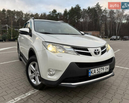 Білий Тойота РАВ 4, об'ємом двигуна 2.5 л та пробігом 195 тис. км за 17300 $, фото 1 на Automoto.ua