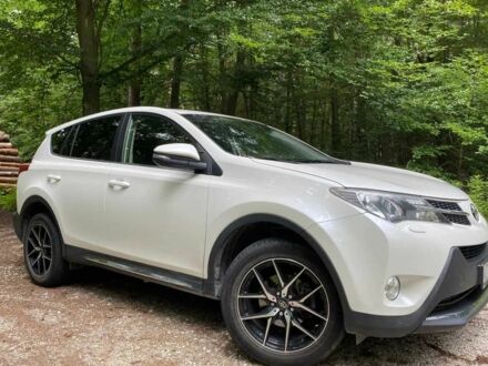 Білий Тойота РАВ 4, об'ємом двигуна 0 л та пробігом 179 тис. км за 10000 $, фото 1 на Automoto.ua