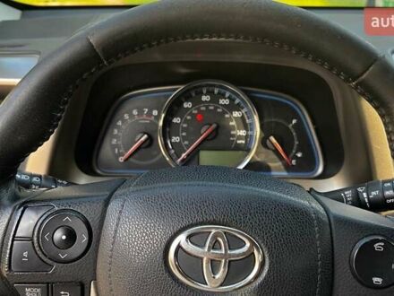 Білий Тойота РАВ 4, об'ємом двигуна 2.5 л та пробігом 180 тис. км за 18350 $, фото 1 на Automoto.ua