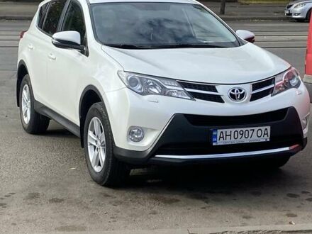Тойота РАВ 4 2014 в Кривом Роге на Automoto.ua Белый Тойота РАВ 4, объемом двигателя 2.23 л и пробегом 170 тыс. км за 18500 $, фото 1 на Automoto.ua