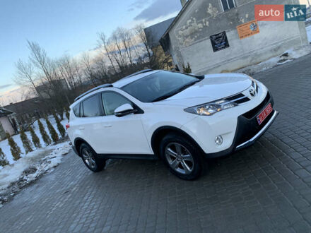 Белый Тойота РАВ 4, объемом двигателя 2 л и пробегом 288 тыс. км за 15999 $, фото 1 на Automoto.ua