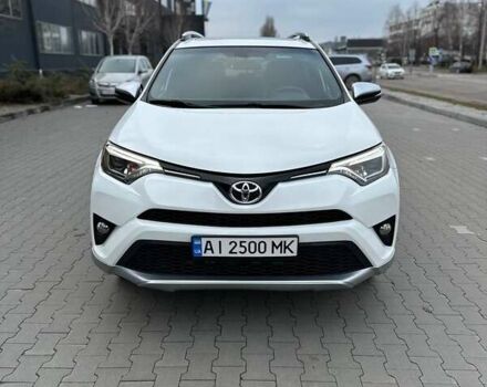 Белый Тойота РАВ 4, объемом двигателя 2.5 л и пробегом 85 тыс. км за 19700 $, фото 1 на Automoto.ua