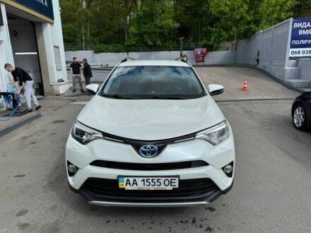 Тойота РАВ 4 2016 у Києві на Automoto.ua Білий Тойота РАВ 4, об'ємом двигуна 2.5 л та пробігом 148 тис. км за 23000 $, фото 1 на Automoto.ua