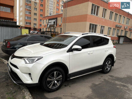 Тойота РАВ 4 2016 в Харькове на Automoto.ua Белый Тойота РАВ 4, объемом двигателя 1.99 л и пробегом 45 тыс. км за 22500 $, фото 1 на Automoto.ua