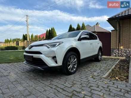 Белый Тойота РАВ 4, объемом двигателя 2.23 л и пробегом 95 тыс. км за 25000 $, фото 1 на Automoto.ua