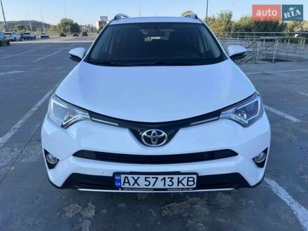 Тойота РАВ 4 2016 в Киеве на Automoto.ua Белый Тойота РАВ 4, объемом двигателя 2.49 л и пробегом 91 тыс. км за 18600 $, фото 1 на Automoto.ua