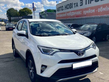 Тойота РАВ 4 2016 в Луцке на Automoto.ua Белый Тойота РАВ 4, объемом двигателя 2.5 л и пробегом 98 тыс. км за 18400 $, фото 1 на Automoto.ua