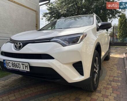 Тойота РАВ 4 2016 в Львове на Automoto.ua Белый Тойота РАВ 4, объемом двигателя 2.49 л и пробегом 116 тыс. км за 18300 $, фото 1 на Automoto.ua
