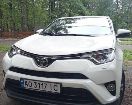 Білий Тойота РАВ 4, об'ємом двигуна 1.99 л та пробігом 215 тис. км за 19500 $, фото 1 на Automoto.ua