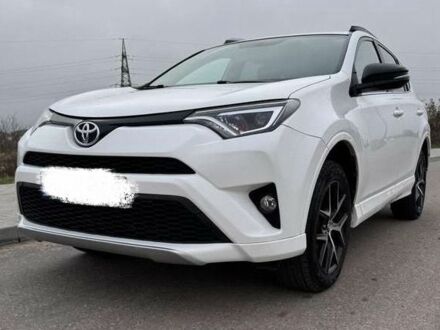 Белый Тойота РАВ 4, объемом двигателя 0 л и пробегом 123 тыс. км за 15500 $, фото 1 на Automoto.ua