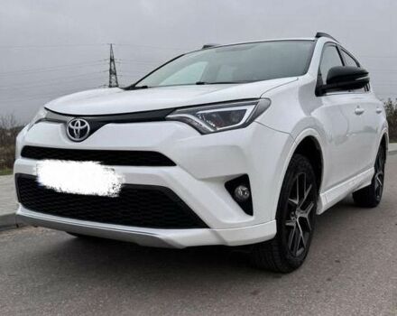 Белый Тойота РАВ 4, объемом двигателя 0 л и пробегом 123 тыс. км за 15500 $, фото 1 на Automoto.ua