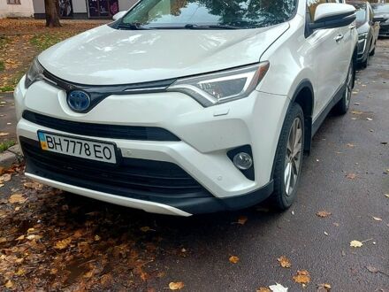 Белый Тойота РАВ 4, объемом двигателя 2.5 л и пробегом 102 тыс. км за 20990 $, фото 1 на Automoto.ua