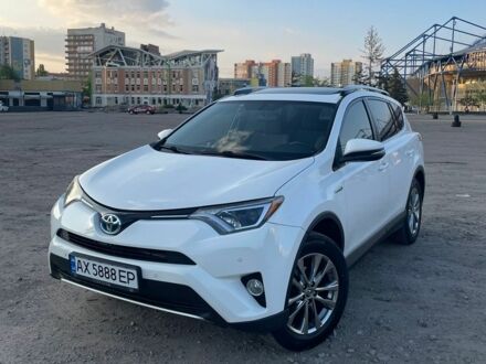 Белый Тойота РАВ 4, объемом двигателя 2.49 л и пробегом 154 тыс. км за 22000 $, фото 1 на Automoto.ua