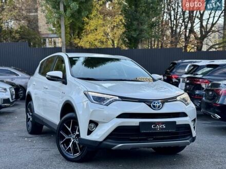 Білий Тойота РАВ 4, об'ємом двигуна 2.5 л та пробігом 165 тис. км за 21800 $, фото 1 на Automoto.ua