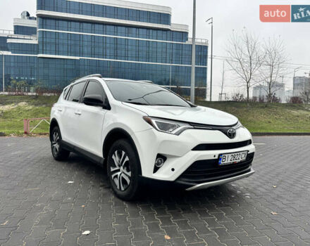 Белый Тойота РАВ 4, объемом двигателя 2.49 л и пробегом 173 тыс. км за 16100 $, фото 1 на Automoto.ua