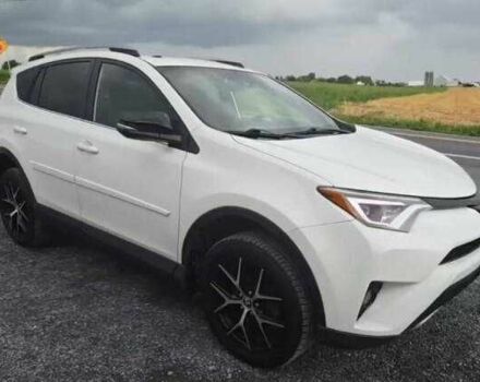 Білий Тойота РАВ 4, об'ємом двигуна 2.5 л та пробігом 38 тис. км за 5500 $, фото 1 на Automoto.ua