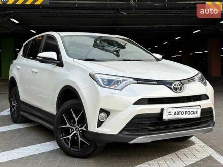 Белый Тойота РАВ 4, объемом двигателя 1.99 л и пробегом 151 тыс. км за 19990 $, фото 1 на Automoto.ua
