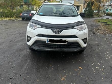Белый Тойота РАВ 4, объемом двигателя 2 л и пробегом 189 тыс. км за 18000 $, фото 1 на Automoto.ua