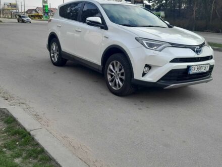 Тойота РАВ 4 2017 у Кропивницькому (Кіровограді) на Automoto.ua Білий Тойота РАВ 4, об'ємом двигуна 2.5 л та пробігом 204 тис. км за 20500 $, фото 1 на Automoto.ua