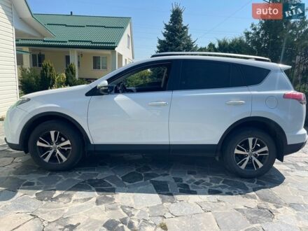 Белый Тойота РАВ 4, объемом двигателя 2.23 л и пробегом 198 тыс. км за 19700 $, фото 1 на Automoto.ua