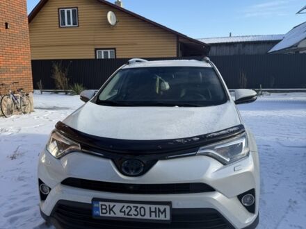 Білий Тойота РАВ 4, об'ємом двигуна 2.49 л та пробігом 137 тис. км за 22000 $, фото 1 на Automoto.ua