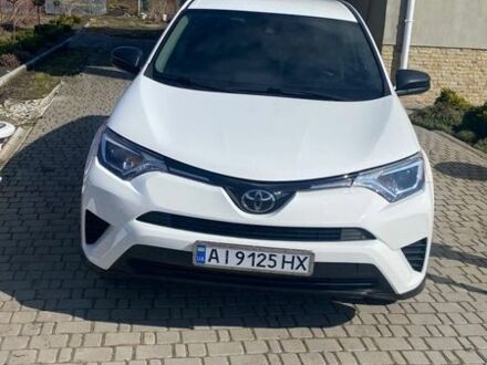 Белый Тойота РАВ 4, объемом двигателя 2.49 л и пробегом 73 тыс. км за 20000 $, фото 1 на Automoto.ua