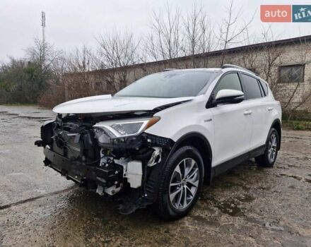 Белый Тойота РАВ 4, объемом двигателя 2.5 л и пробегом 126 тыс. км за 15799 $, фото 1 на Automoto.ua