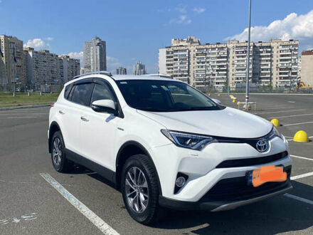 Белый Тойота РАВ 4, объемом двигателя 2.5 л и пробегом 195 тыс. км за 23000 $, фото 1 на Automoto.ua