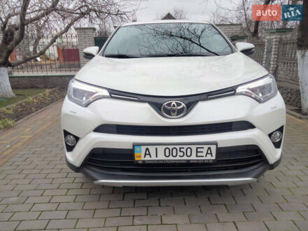 Белый Тойота РАВ 4, объемом двигателя 2.23 л и пробегом 63 тыс. км за 25200 $, фото 1 на Automoto.ua