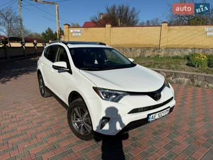 Белый Тойота РАВ 4, объемом двигателя 2.49 л и пробегом 125 тыс. км за 17900 $, фото 1 на Automoto.ua