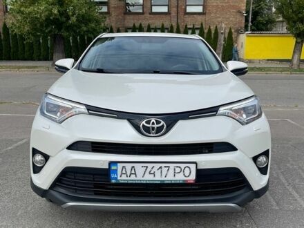 Білий Тойота РАВ 4, об'ємом двигуна 2.23 л та пробігом 179 тис. км за 19500 $, фото 1 на Automoto.ua