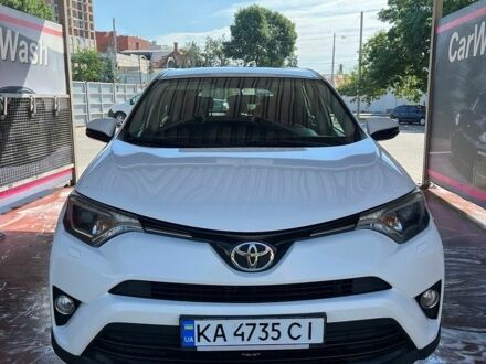 Білий Тойота РАВ 4, об'ємом двигуна 1.99 л та пробігом 165 тис. км за 18000 $, фото 1 на Automoto.ua
