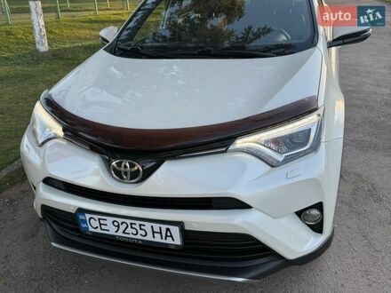 Белый Тойота РАВ 4, объемом двигателя 2.23 л и пробегом 150 тыс. км за 21000 $, фото 1 на Automoto.ua